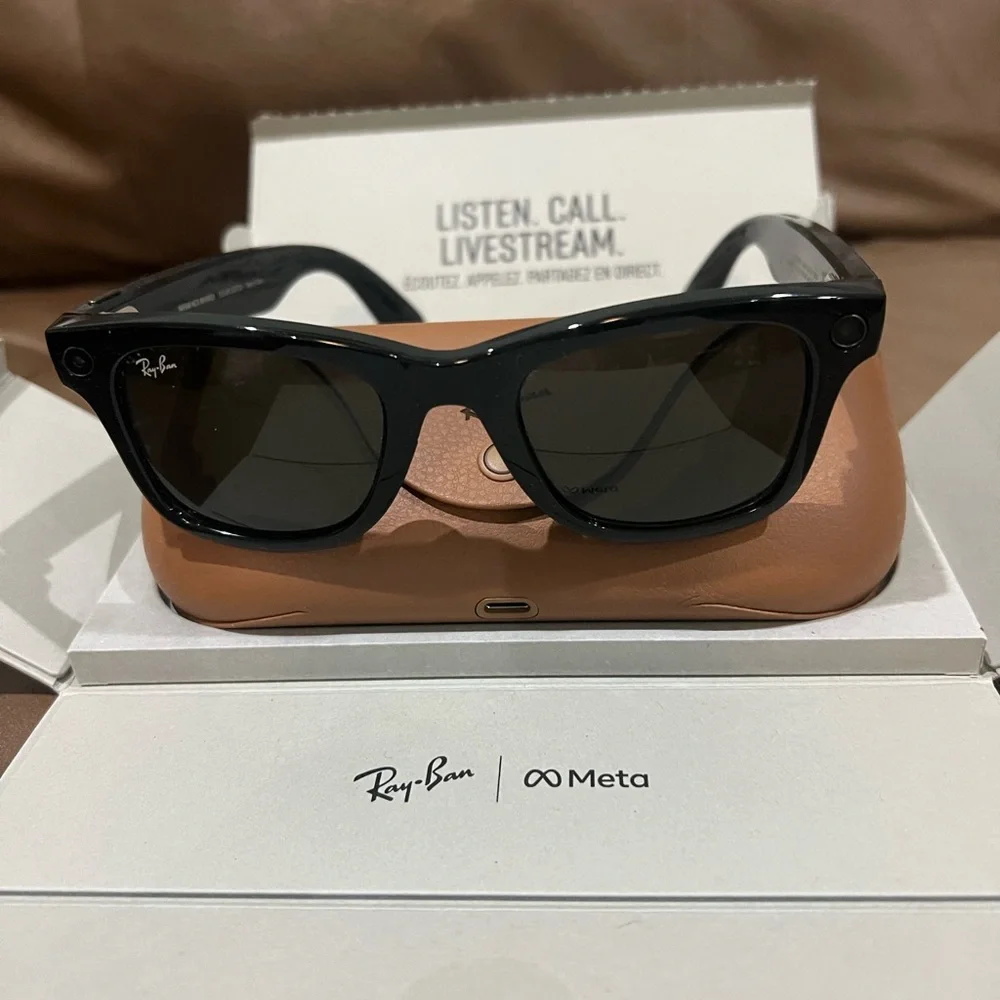 Ray Ban Meta | Accessories | Rayban Meta Wayfarer Smart  display picture 1